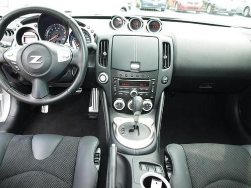 2011 nissan 370z base coupe 2-door 3.7l