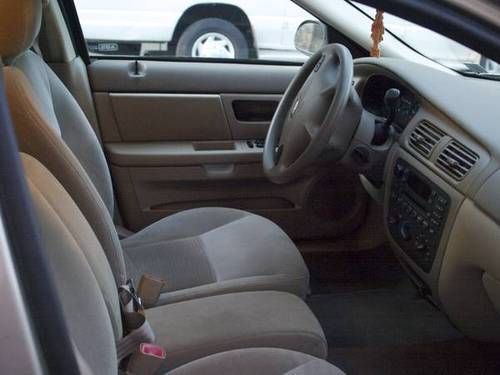 Low mileage Ford Taurus SES, image 4