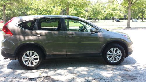 2012 honda cr-v ex sport utility 4-door 2.4l  9.5k mi. motivated seller!