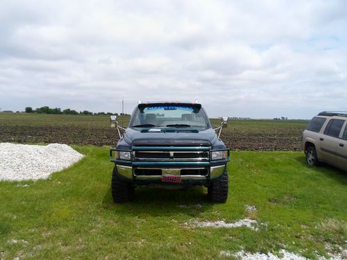 1995 dodge ram 2500 4x4 cummings turbo diesel dual stacks nitto mud tires