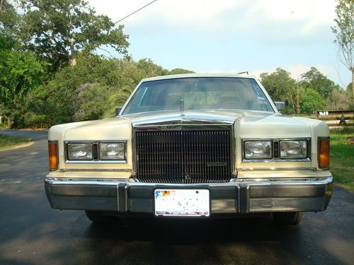 1989 lincoln town car base sedan 4-door 5.0l