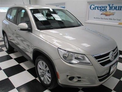 2010 2.0l auto white