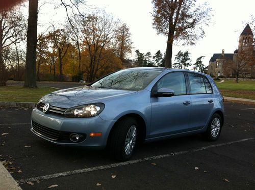2012 volkswagen golf base hatchback 4-door 2.5l