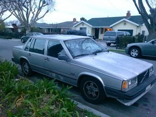 1989 volvo 740 gl sedan 4-door 2.3l