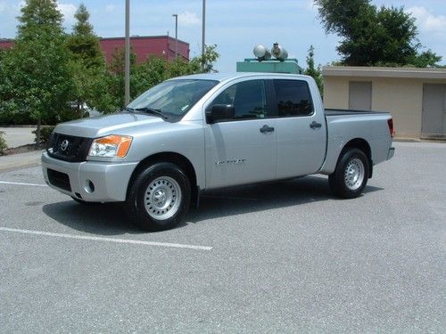 2010 nissan titan