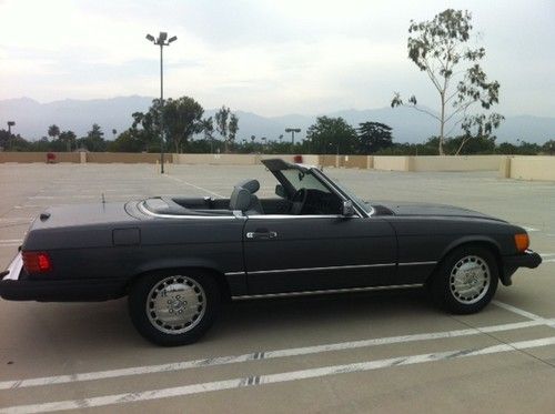 1988 560 sl mercedes, convertible classic, low miles, drives &amp; look great,