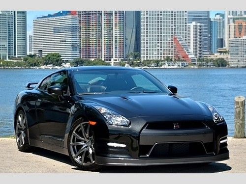 2014 nissan gt-r premium automatic 2-door coupe