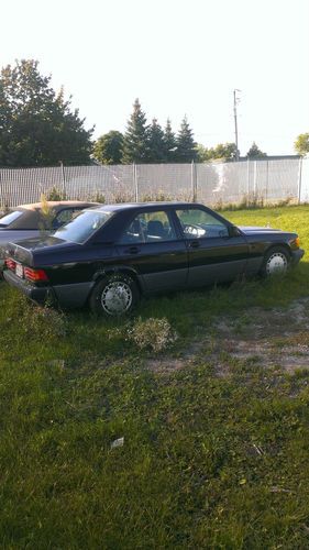 1993 mercedes benz e190 sedan / parts car / motor &amp; trans bad