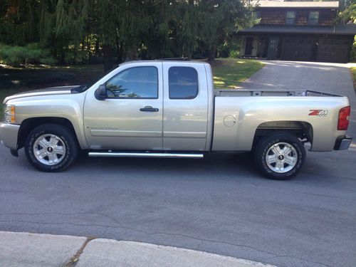 2007 silverado z71 ext cab 4x4 only 68k mi power sunroof, fixed salvage sierra