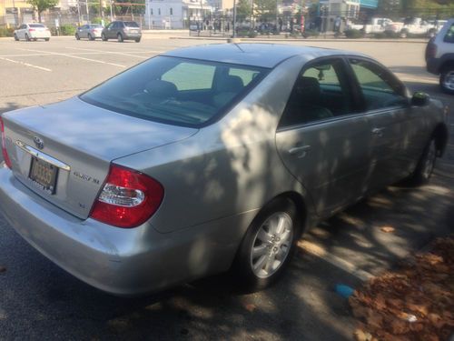 2004 TOYOTA CAMRY XLE V6 AUTOMATIC SILVER LEATHER SUNROOF NO RESERVE, image 4