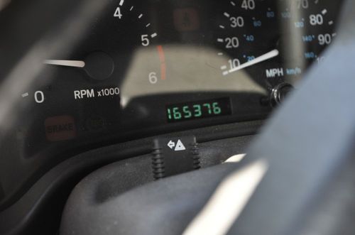 1998 Jeep Wrangler Sahara Sport Utility 2-Door 4.0L, image 2