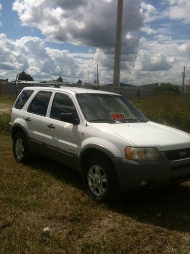 2002 ford escape xlt v6 4x4 !