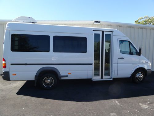 2006 arctic white dodge sprinter customized mini-bus in excellent condition