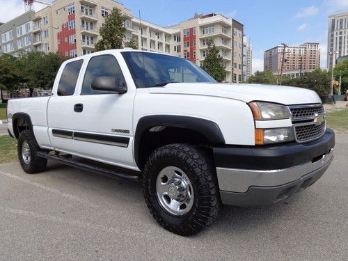 Awesome 2005 chevrolet silverado 2500 hd 4x4 ext cab  runs perfect clean title