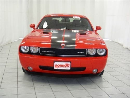 6.1l hemi v8 6 spd manual trans leather sunroof premium audio clear carfax