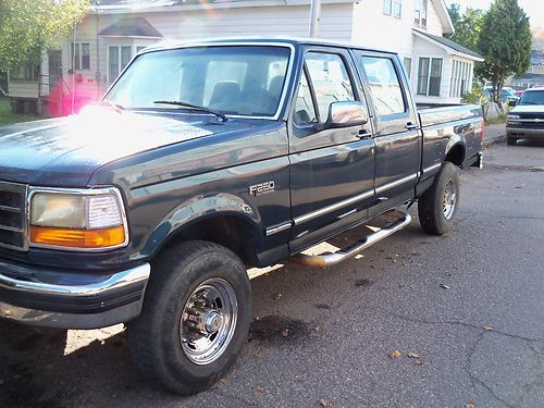 1996 ford f250 4 door  7.3l diesel  4x4 , strong runner.