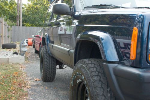 2001 jeep cherokee, 4.0, 4x4, all new parts, great for winter.