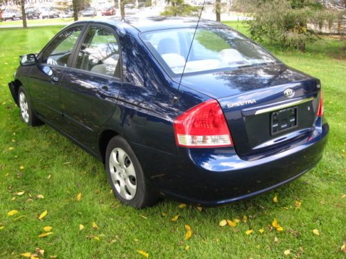 NO RESERVE 2008 Kia Spectra EX Sedan 2.0L WRECKED REPAIRABLE SALVAGE, image 4