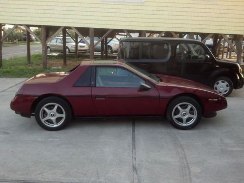 1988 pontiac fiero coupe 2-door 2.5l