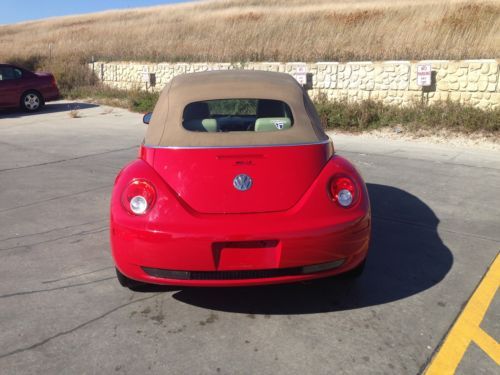 Convertible Smoke free Excellent condition Low miles Automatic, image 5