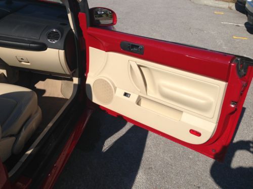 Convertible Smoke free Excellent condition Low miles Automatic, image 13