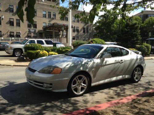 2004 hyundai tiburon gt coupe 2-door 2.7l