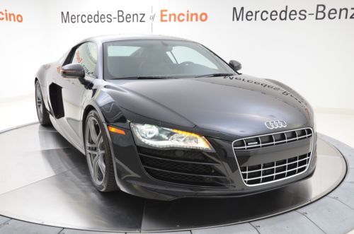 2012 audi r8 5.2, clean carfax, 2 owners, xenon, nav, loaded, beautiful!