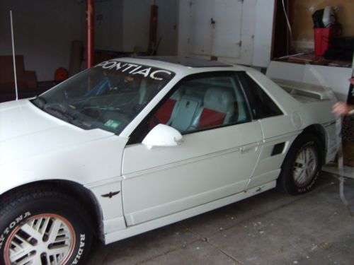 1984 fiero indy pace car coupe
