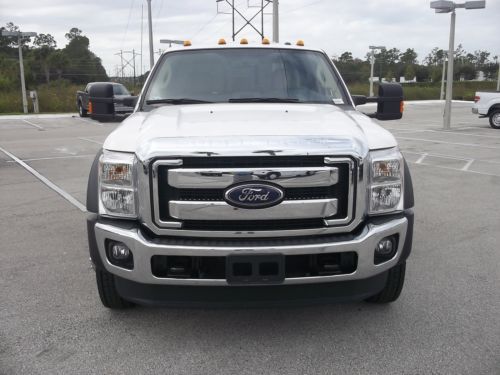 NEW 2013 FORD SD F-550 6.7 V8 DIESEL 4X4 CREW CAB DRW LARIAT WITH A PICK-UP BED, image 3