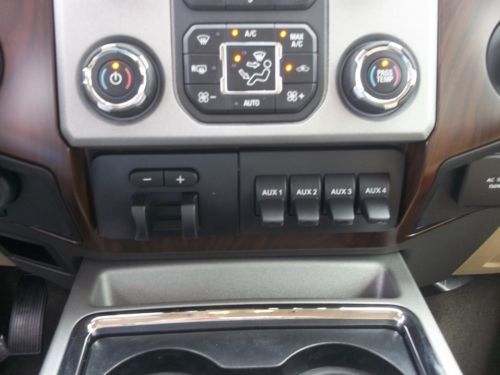 NEW 2013 FORD SD F-550 6.7 V8 DIESEL 4X4 CREW CAB DRW LARIAT WITH A PICK-UP BED, image 31