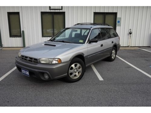 1999 subaru legacy outback automatic 4-door wagon non smoker no reserve