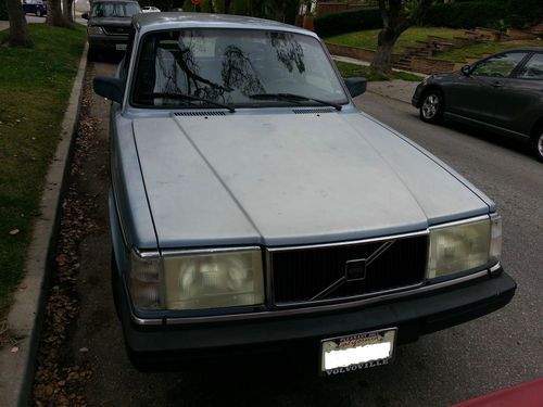 1991 volvo 240 base wagon 4-door 2.3l