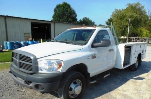 Dodge ram 3500 4x4 diesel cummins 6.7 lts  service truck utility