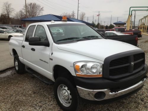 2006 dodge ram 2500 st quad cab cab pickup 4x4 4-door 5.7l