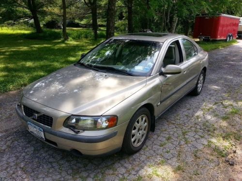 2001 volvo s60 base sedan 4-door 2.4l