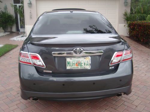 2011 Toyota Camry SE Sedan 4-Door 2.5L, Ex,Cond., Leather, Dual exhaust, sunroof, image 3
