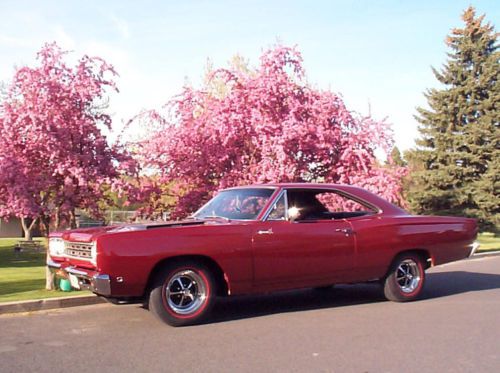 1968 road runner 2 door hard top, numbers matching except paint and interior