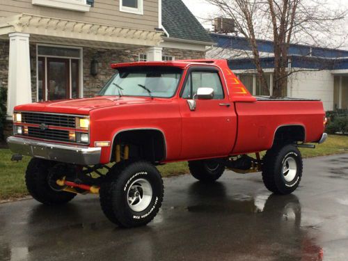 1984 chevy silverado 1/2ton 4x4 lifted show truck $$$ invested!