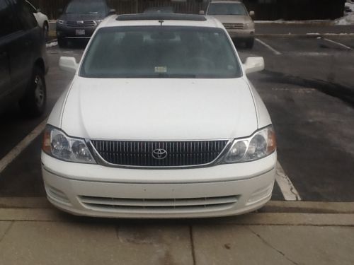 2000 toyota avalon xl sedan 4-door 3.0l goes to highest bidder