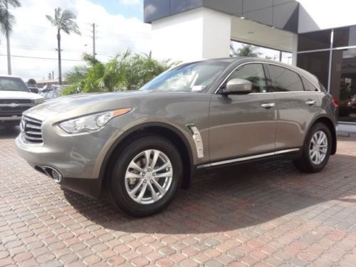 2013 infiniti fx37 rwd 4dr
heated leather  moon/roof clean car clean carfax