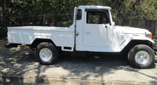 Rare diesel toyota land cruiser pick up truck- hj45/fj45