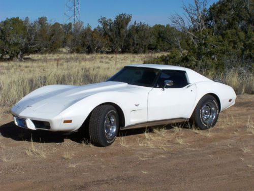 1977 chevrolet corvette base coupe 2-door 5.7l