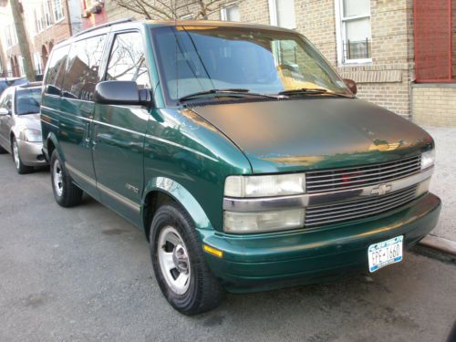 1998 chevy astro van rwd, 254,478 miles, runs good, with many, many extras!