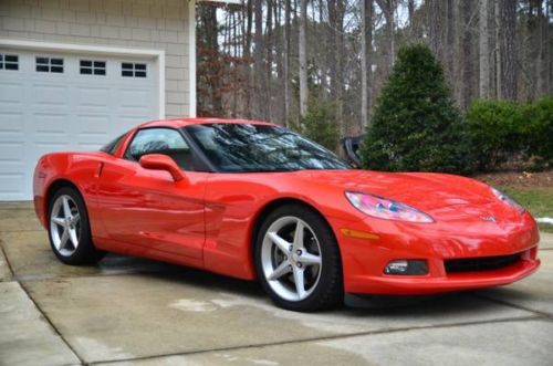 2012 chevrolet corvette base coupe 2-door 6.2l