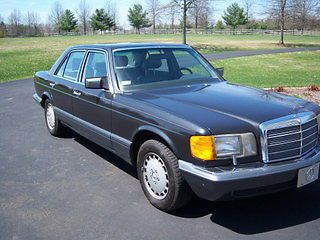 Antique 1989 mercedes benz 300se