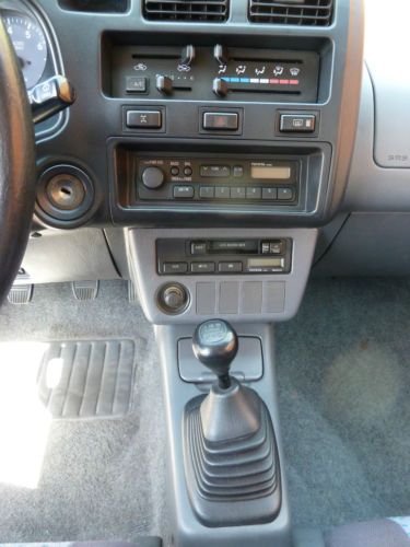 1996 Toyota RAV4 Base Sport Utility 2-Door 2.0L, image 4
