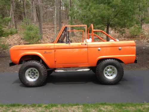 1969 ford bronco flawless restoration, v8 runs perfect, ready for summer fun.