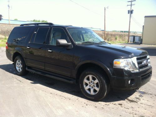 Black suv gray interior carfax guarenteed clean great condition