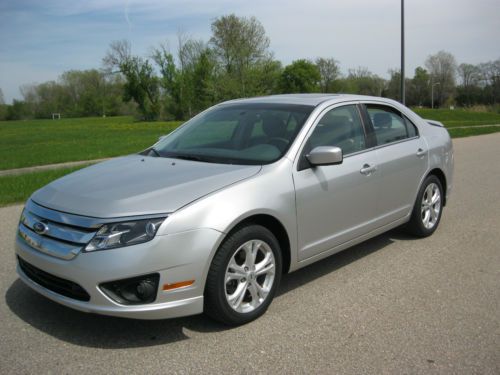 2012 ford fusion se silver 9k sedan 4-door 2.5l