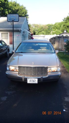 1993 cadillac fleetwood brougham sedan 4-door 5.7l